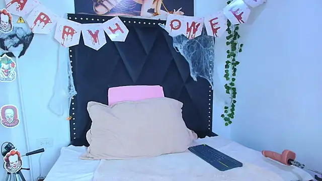 dafne queenn online show from November 4, 12:59 pm