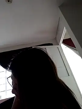 ARIANA SAENS online show from February 4, 9:20 pm