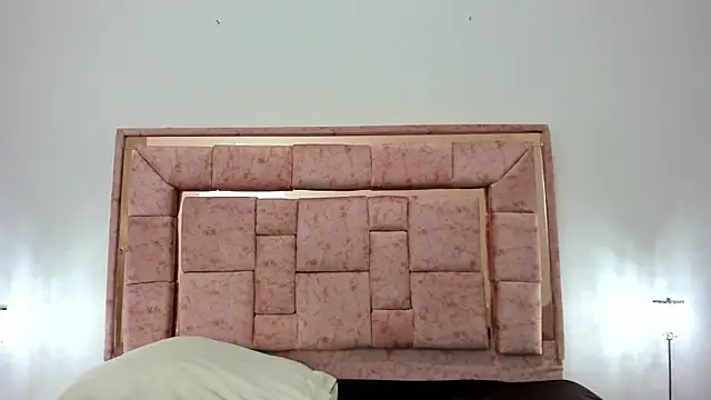 zoee lovv online show from January 24, 3:11 am