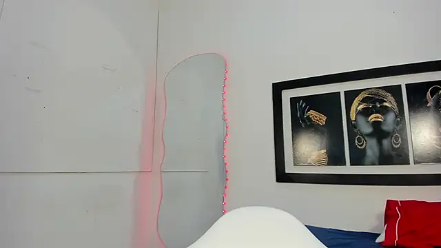 zoee lovv online show from December 18, 3:12 am