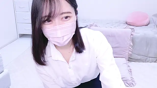 Snapshot of Yurie_ chatting on February 2, 2:17 am Yurie  online show from February 2, 2:17 am
