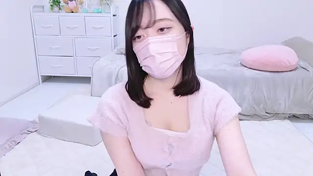 Snapshot of Yurie_ chatting on February 8, 11:01 am Yurie  online show from February 8, 11:01 am