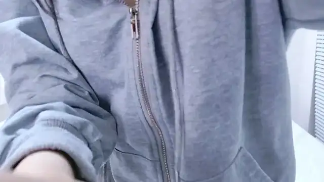 Yurie  online show from November 29, 2:20 pm