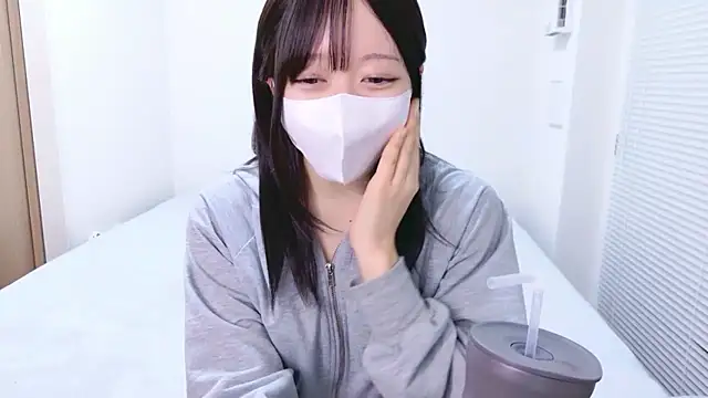 Yurie  online show from March 15, 1:39 pm