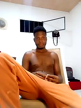 DalianHR33 online show from December 14, 3:40 am