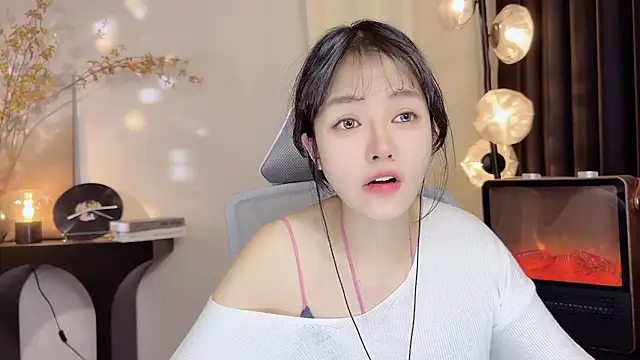 xiaodaibabyy online show from January 9, 2:18 pm