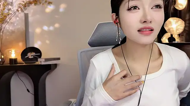 xiaodaibabyy online show from February 7, 4:14 pm