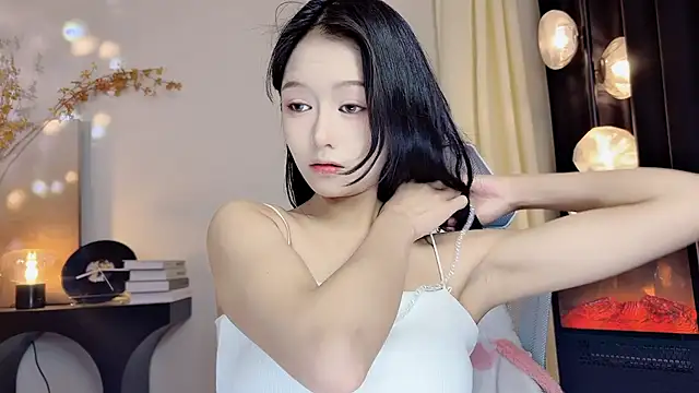 xiaodaibabyy online show from March 2, 1:16 pm