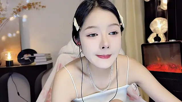 xiaodaibabyy online show from March 2, 4:21 pm