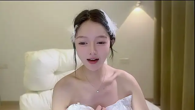 xiaodaibabyy online show from October 28, 1:25 pm