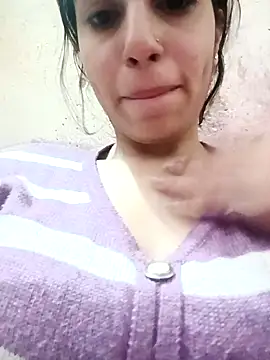 Snapshot of InLero chatting on February 11, 5:05 am InLero online show from February 11, 5:05 am