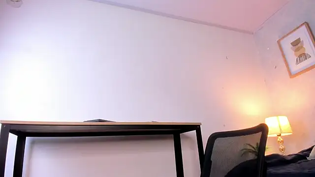 Caroline dh online show from April 11, 11:36 am