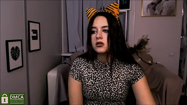 rozmary ket online show from December 4, 5:33 pm