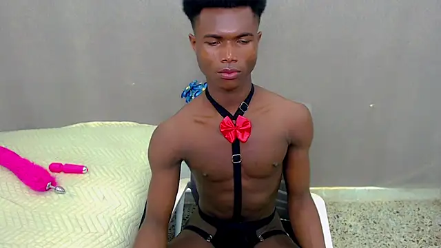 Snapshot of joel_blackcock chatting on February 20, 6:24 pm joel blackcock online show from February 20, 6:24 pm