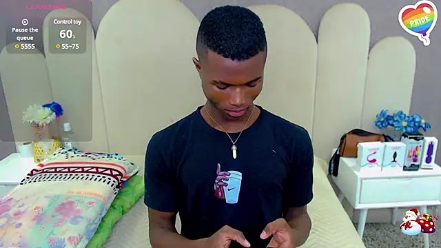 Snapshot of joel_blackcock chatting on March 19, 2:27 am joel blackcock online show from March 19, 2:27 am