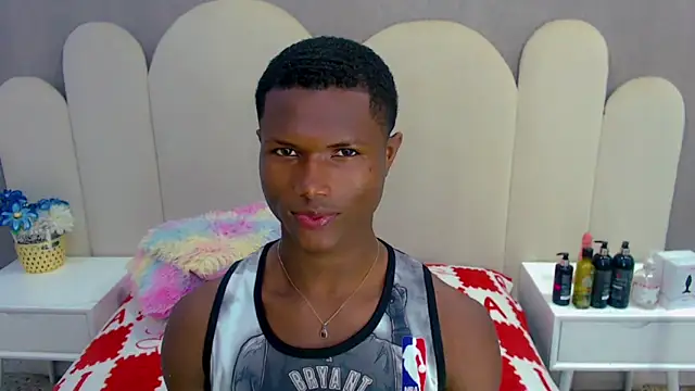 Snapshot of joel_blackcock chatting on October 27, 3:38 pm joel blackcock online show from October 27, 3:38 pm