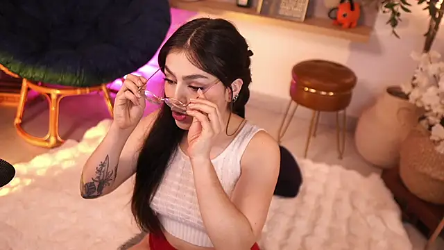 Snapshot of Dear_Morgan chatting on November 21, 11:25 pm Dear Morgan online show from November 21, 11:25 pm