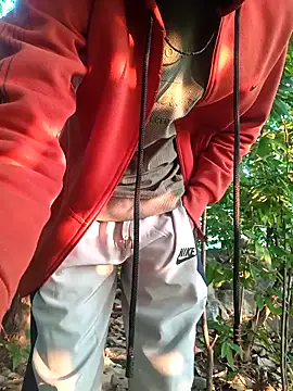 Snapshot of Piyush_2024 chatting on November 13, 1:37 am Piyush 2024 online show from November 13, 1:37 am