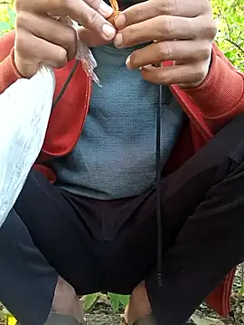 Snapshot of Piyush_2024 chatting on December 14, 2:06 am Piyush 2024 online show from December 14, 2:06 am