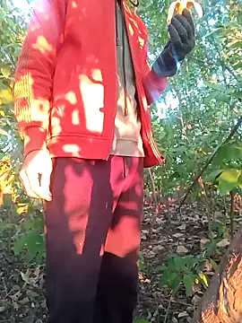 Snapshot of Piyush_2024 chatting on December 18, 1:55 am Piyush 2024 online show from December 18, 1:55 am