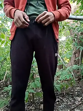 Snapshot of Piyush_2024 chatting on December 20, 1:45 am Piyush 2024 online show from December 20, 1:45 am