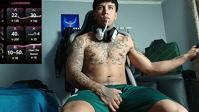 Nickhot0609 online show from April 27, 8:34 am