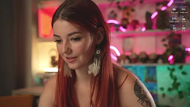 Snapshot of Charmings_054 chatting on February 19, 8:10 pm Charmings 054 online show from February 19, 8:10 pm