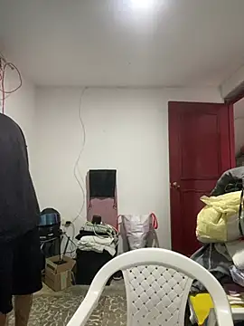 Jestebanano online show from February 25, 1:10 pm