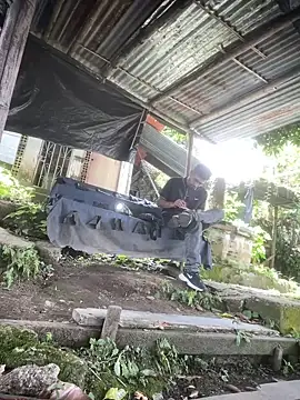 Jestebanano online show from April 10, 3:50 pm