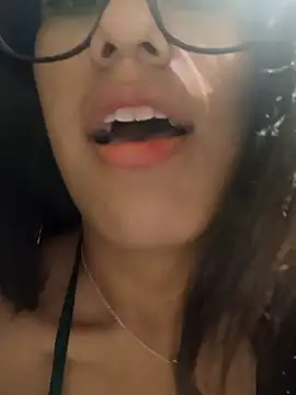 AleFantasy0001 online show from February 22, 9:04 pm