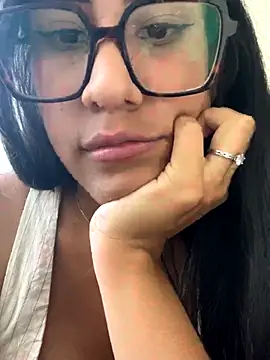 AleFantasy0001 online show from September 21, 9:38 pm