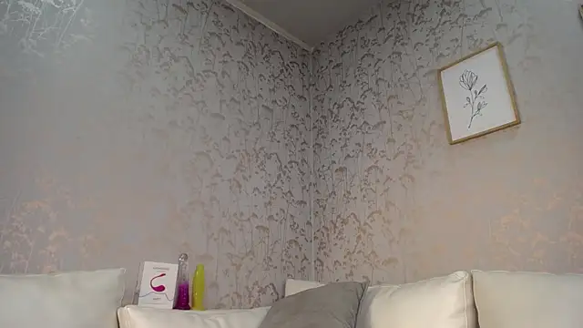 Melodi Roux online show from March 21, 7:35 pm