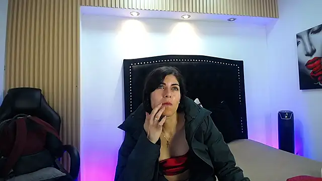 Melodi Roux online show from April 19, 12:59 pm