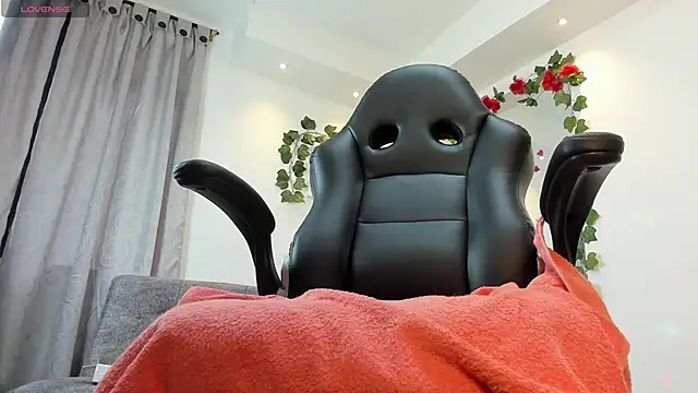 Snapshot of Electraa_fox chatting on February 22, 3:36 pm Electraa fox online show from February 22, 3:36 pm