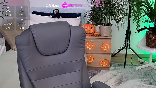 Sophie Enzo online show from October 30, 10:10 pm