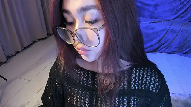 Yuriko May online show from January 30, 3:40 pm