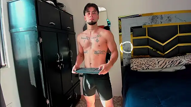 MattDevon online show from November 8, 7:34 pm