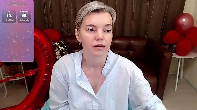 Cutie Erikaa1 online show from February 14, 2:28 am