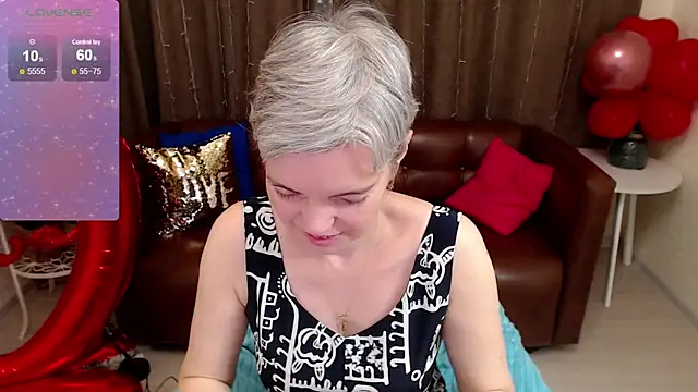 Cutie Erikaa1 online show from February 15, 2:37 am