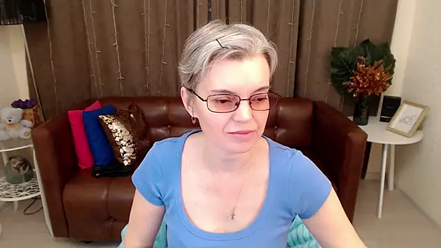 Cutie Erikaa1 online show from February 27, 2:32 am