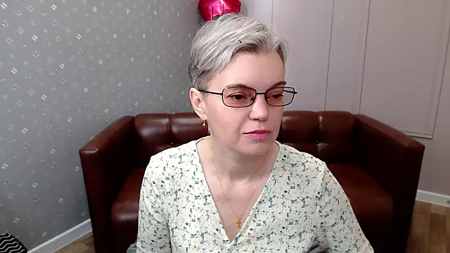 Cutie Erikaa1 online show from April 23, 2:24 am