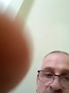 Snapshot of geilerschwanz64 chatting on December 21, 10:39 am geilerschwanz64 online show from December 21, 10:39 am