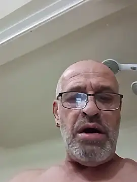 Snapshot of geilerschwanz64 chatting on January 8, 10:16 pm geilerschwanz64 online show from January 8, 10:16 pm