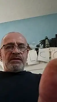 Snapshot of geilerschwanz64 chatting on January 12, 2:45 am geilerschwanz64 online show from January 12, 2:45 am