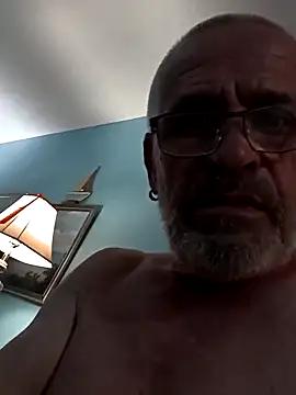 Snapshot of geilerschwanz64 chatting on March 10, 3:45 am geilerschwanz64 online show from March 10, 3:45 am