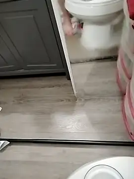 geilerschwanz64 online show from November 29, 12:24 am