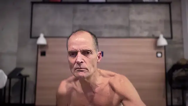 TowaFreespirit online show from December 25, 9:00 pm