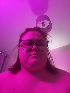 Snapshot of Tallulah-mae-xoxox chatting on February 8, 2:15 am Tallulah-mae-xoxox online show from February 8, 2:15 am