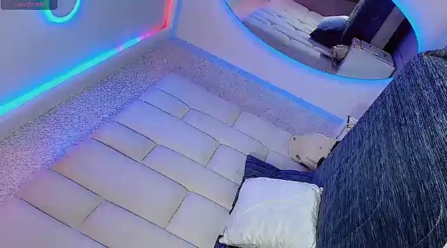 Hallyhott online show from March 3, 4:25 am