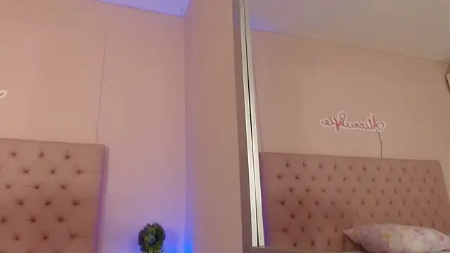 alice sofia online show from October 20, 1:44 pm